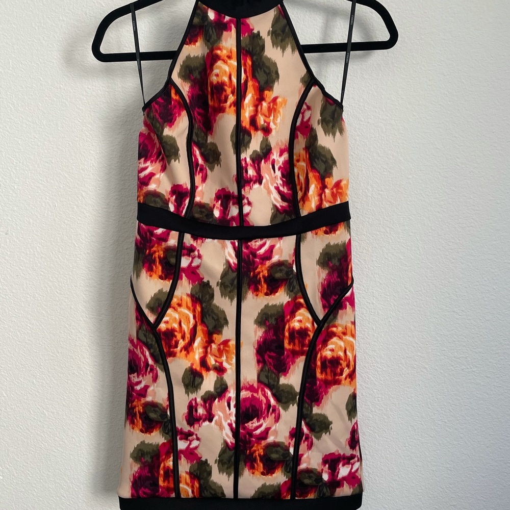 Halter body con scuba knit dress